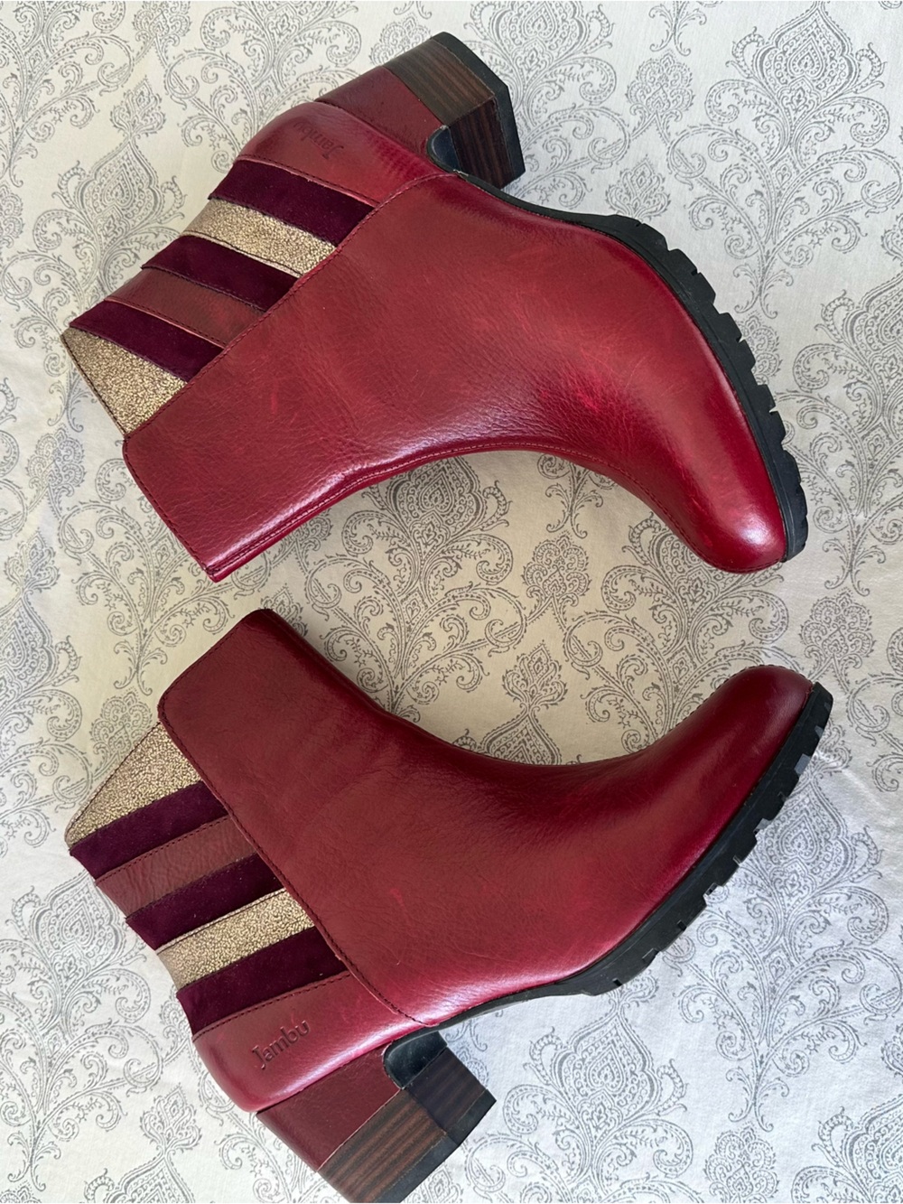 Jambu Red Leather Ankle Booties with Gold and Burgundy Stripes Sz 8